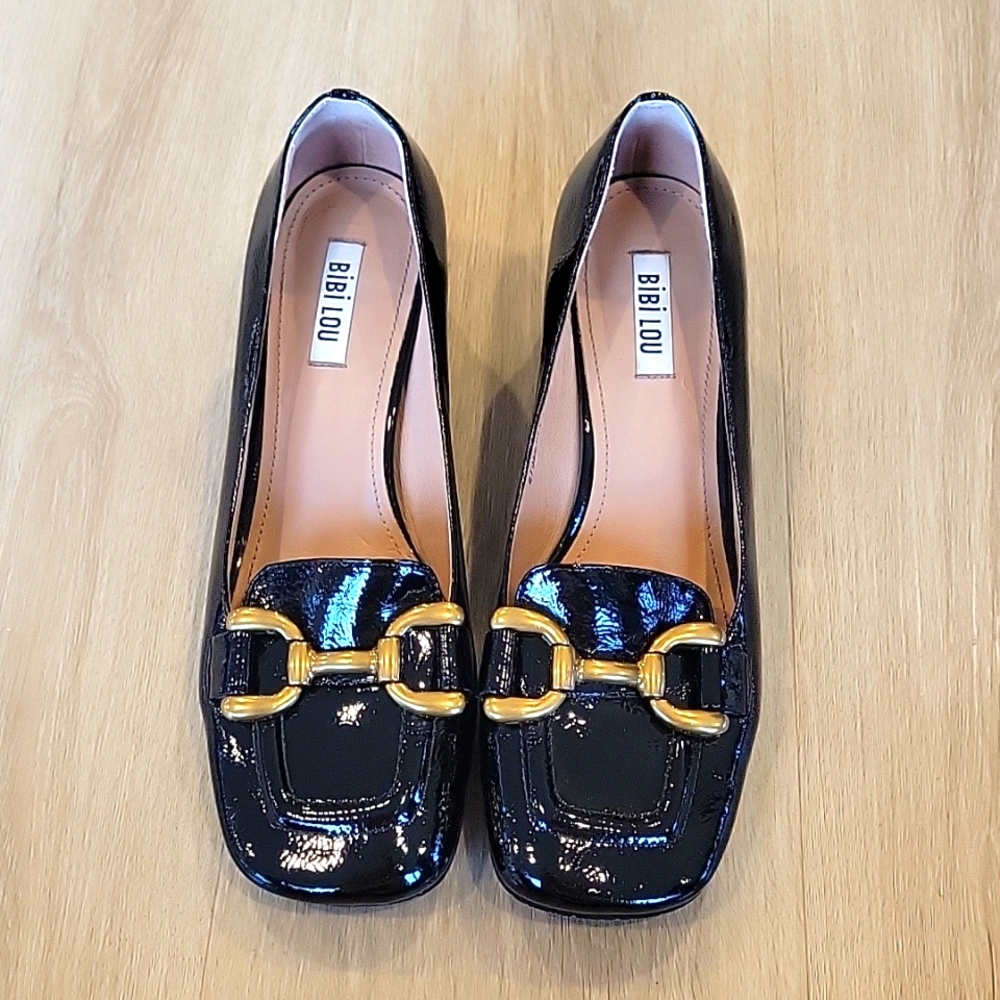 Bibi Lou Black Patent Leather Gold buckle detail Heels VGUC! Sz 8-8.5, 39